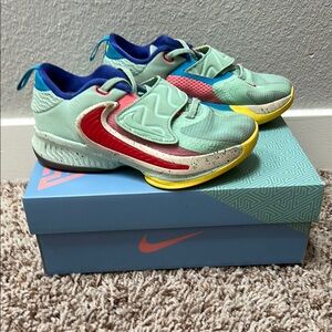 Nike Giannis Freak, 1Y, excellent condition (only worn indoors)